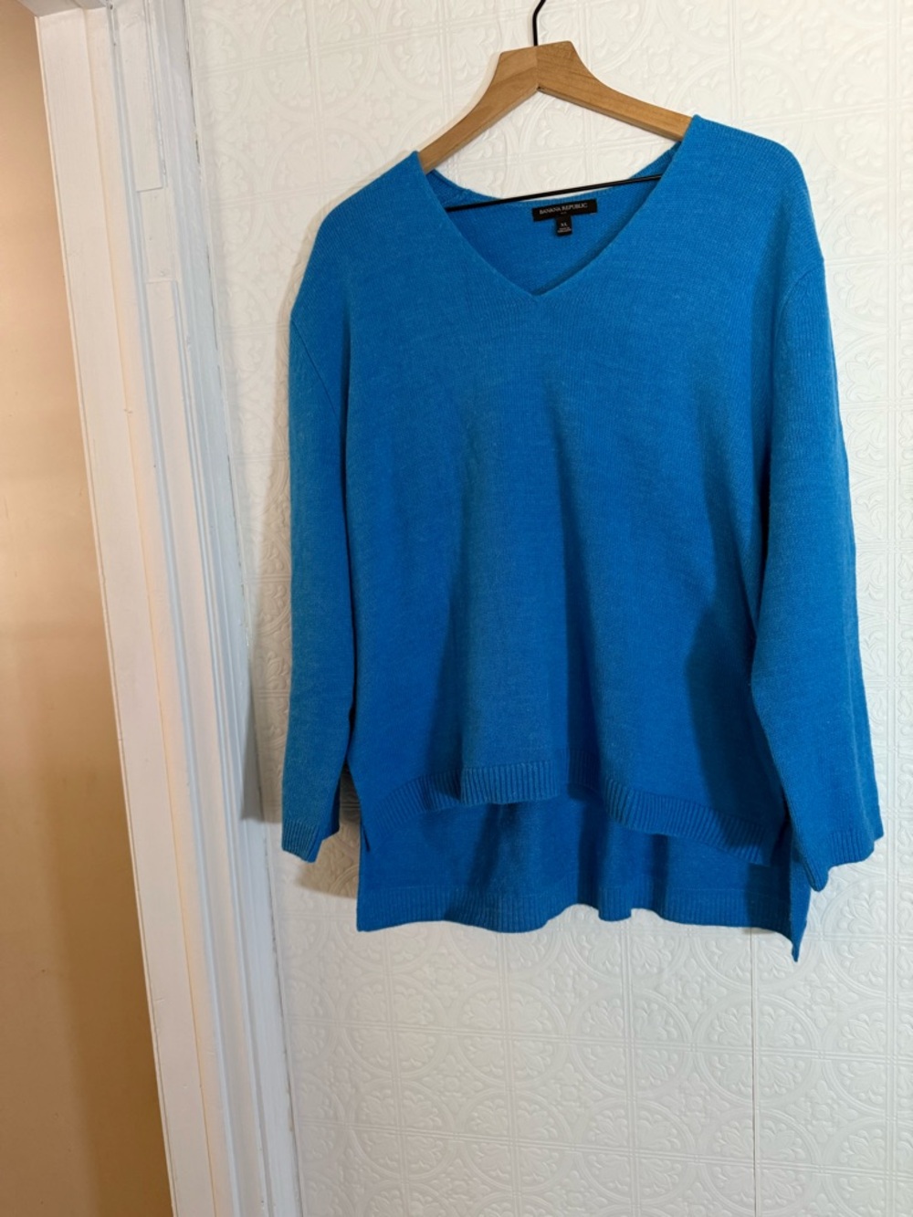 Banana Republic Turquoise V-Neck Sweater